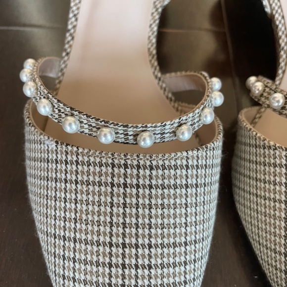 Charles and Keith Kitten Heels - Picture 6 of 6